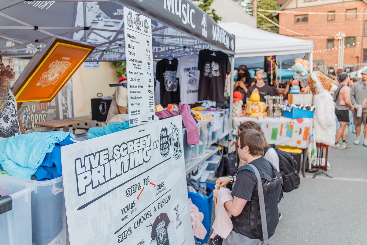 7-punkrockfleamarket_corporat_lunniss